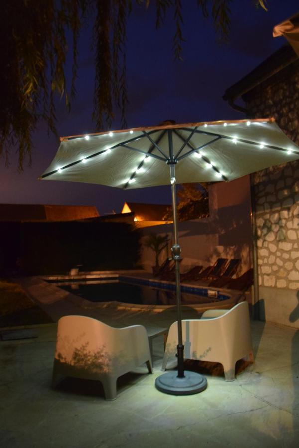 Au Fil De L'O Bed & Breakfast Bisseuil Dış mekan fotoğraf