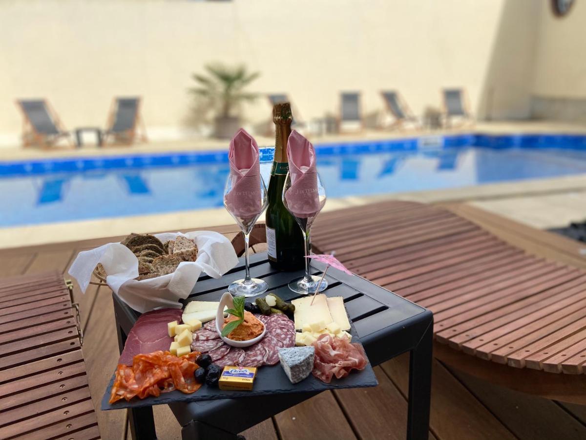 Au Fil De L'O Bed & Breakfast Bisseuil Dış mekan fotoğraf
