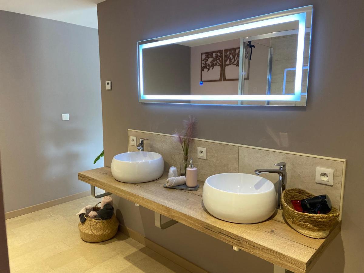 Au Fil De L'O Bed & Breakfast Bisseuil Dış mekan fotoğraf